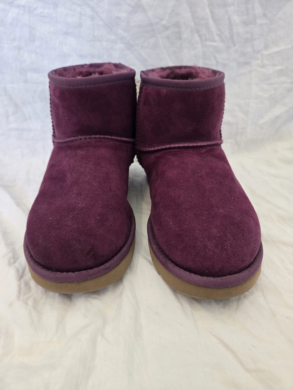 UGG Classic Purple Suede Sheepskin Lined Slip-On Ankle Bootie Round Toe US 7